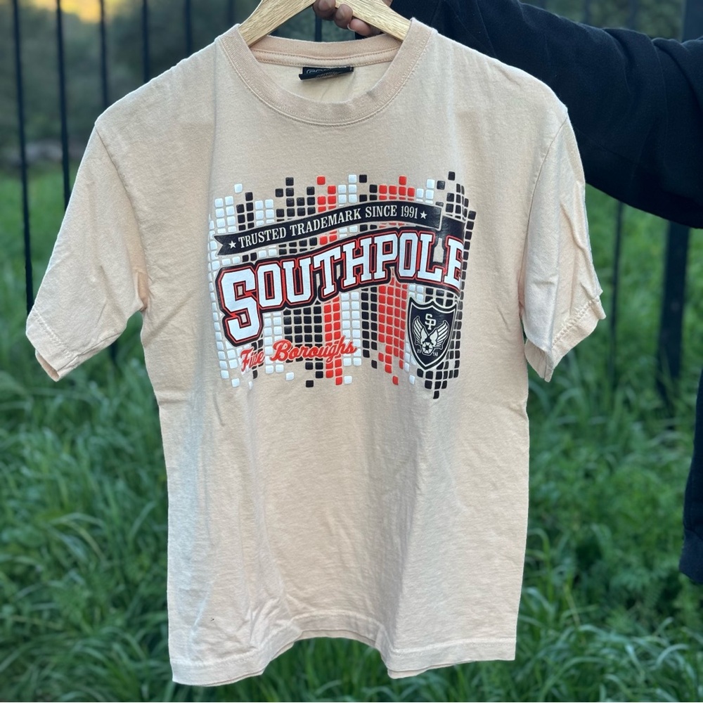 Men’s Vintage Y2K Beige Southpole T-Shirt Small